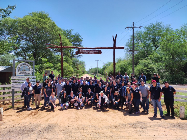 Comitiva del Frigorífico Neuland visita a la ASCIM