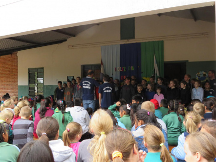 Escuela Mcal. Estigarribia festeja el Día del Niño