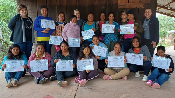 Mujeres de Casuarina en capacitación