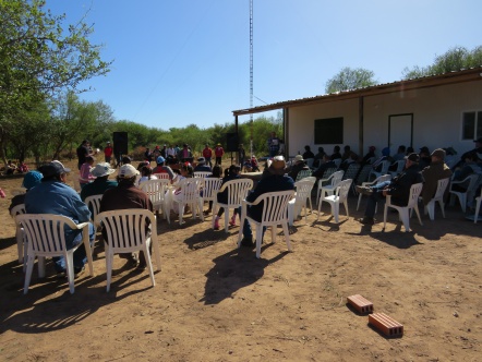Anfang einer Zusammenarbeit mit der Siedlung El Estribo